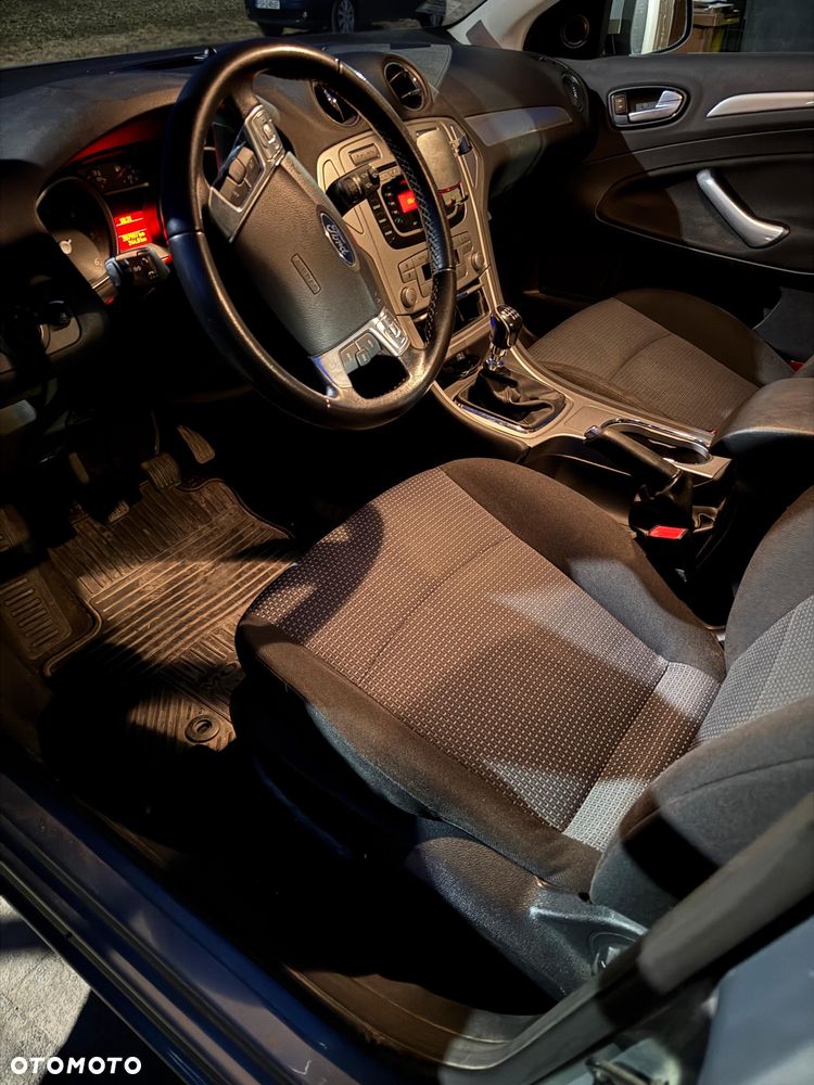 Ford Mondeo - 10