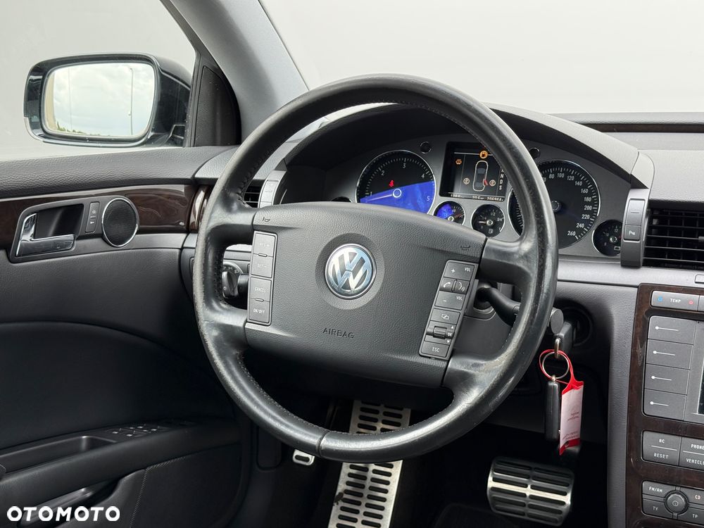 Volkswagen Phaeton 3.0 V6 TDI 4Mot (5 os.) - 14