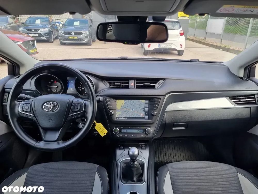 Toyota Avensis 1.8 Prestige - 15