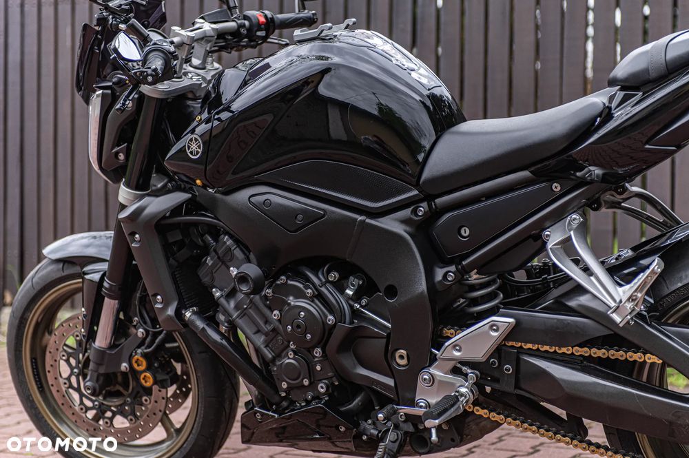 Yamaha FZ - 20