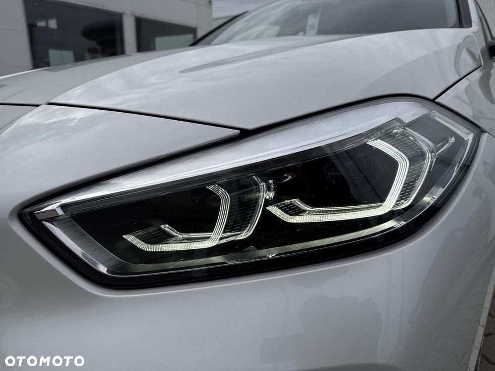 BMW Seria 1 - 25