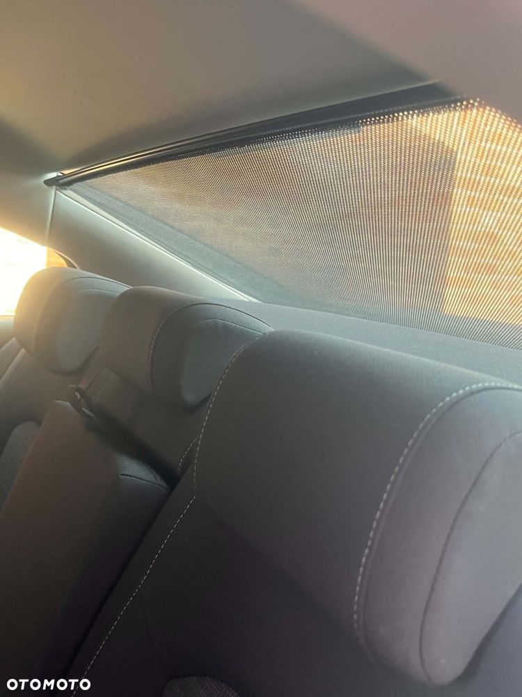 Volkswagen Passat 2.0 TDI SCR DSG Comfortline - 34