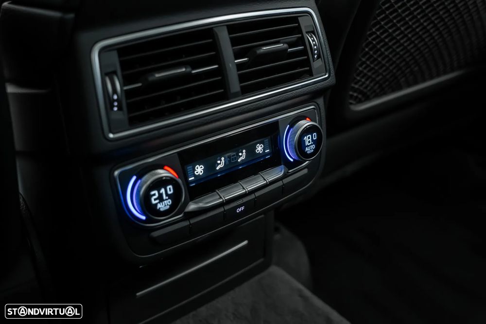Audi Q7 3.0 TDI quattro tiptronic 7L - 11