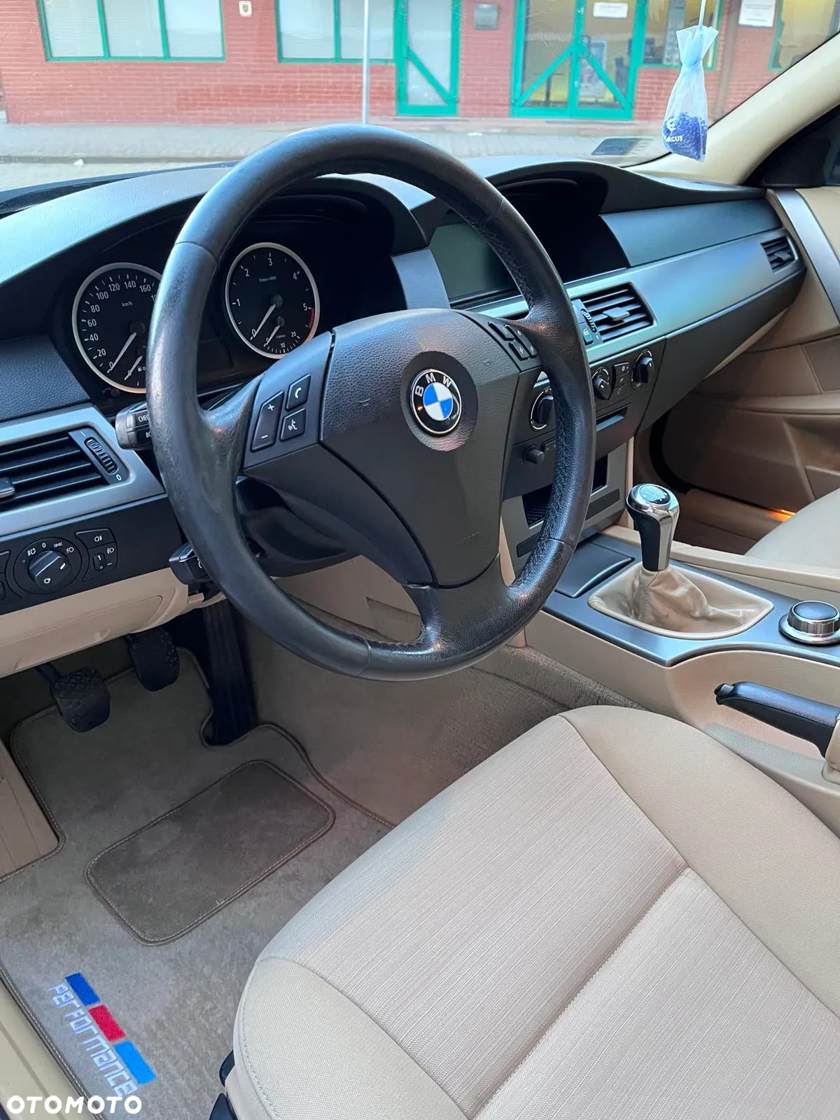BMW Seria 5 520d - 12