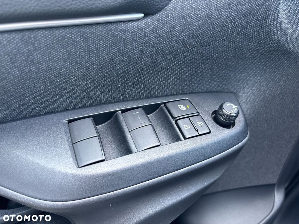 Toyota Yaris - 16
