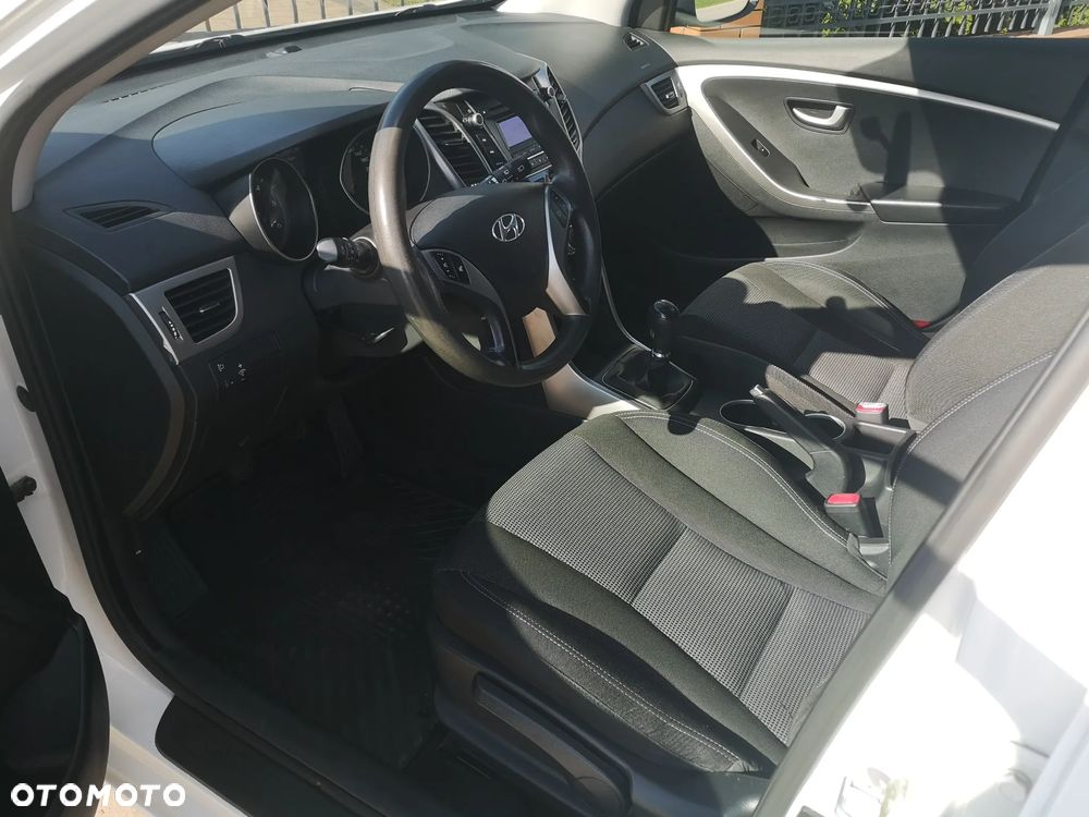 Hyundai i30 1.6 CRDi Classic - 10