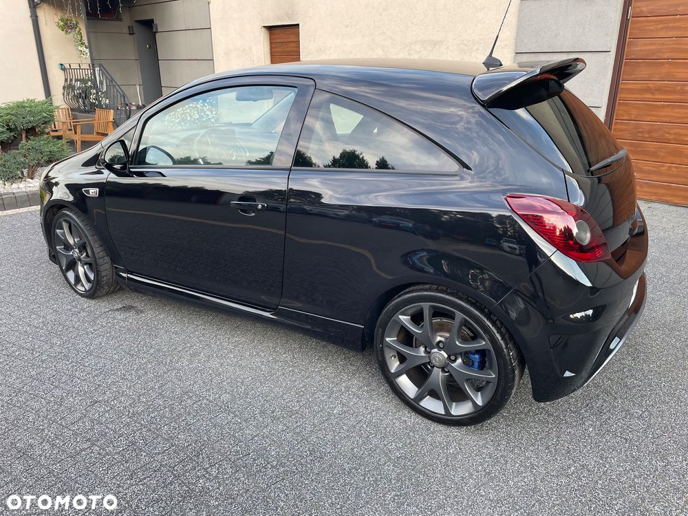 Opel Corsa 1.6 Turbo OPC - 11