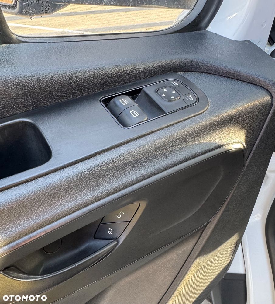 Mercedes-Benz Sprinter 907 - 28