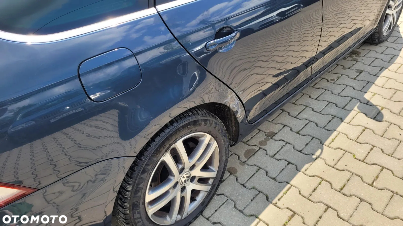 Volkswagen Golf 2.0 TDI DPF BlueMotion Technology DSG Comfortline - 17