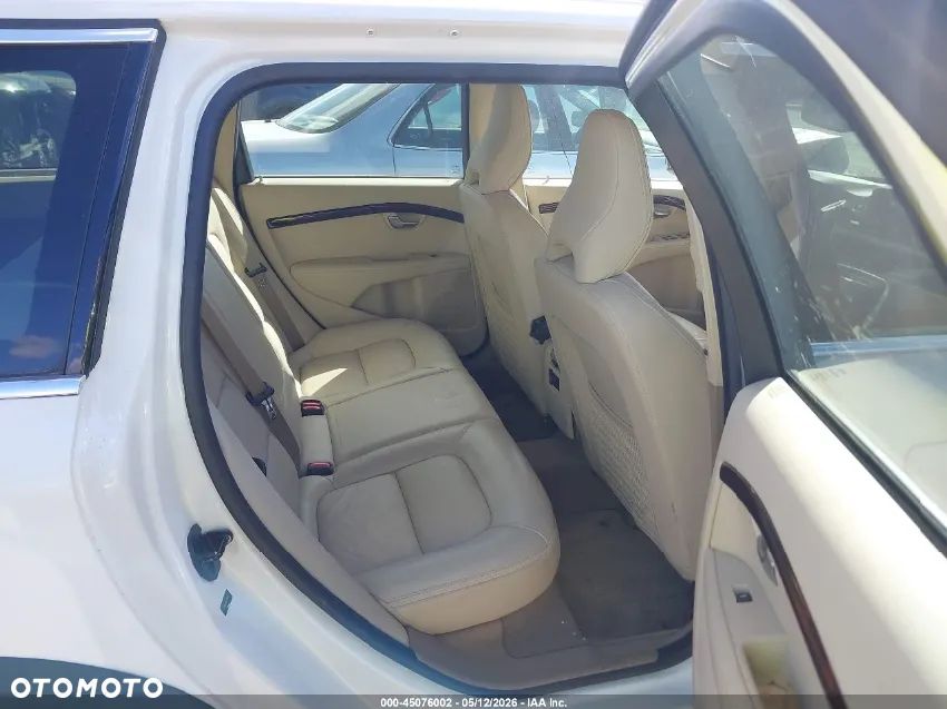 Volvo XC 70 - 8