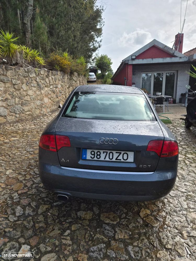 Audi A4 2.0 TDI Advance - 4