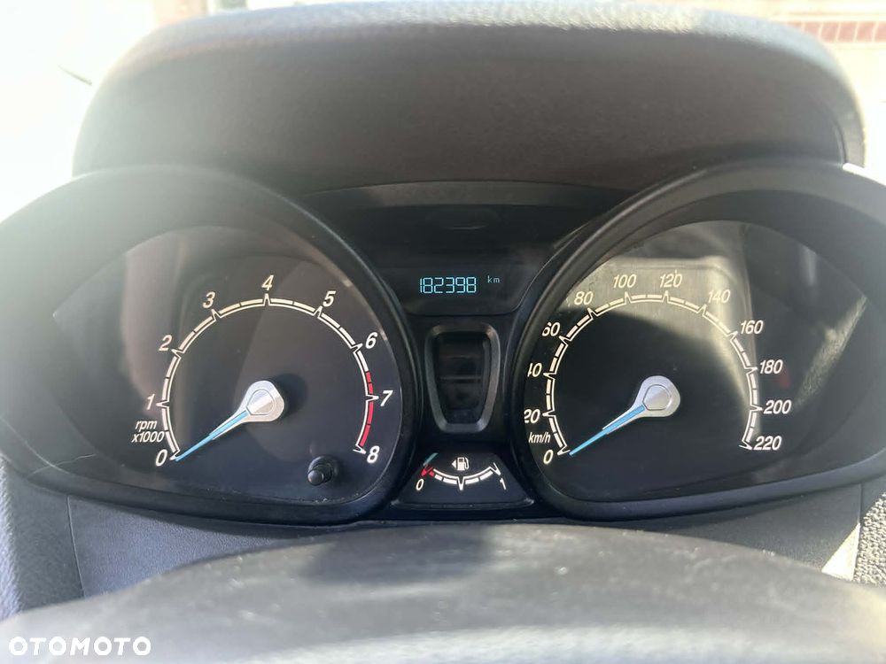 Ford Courier - 17