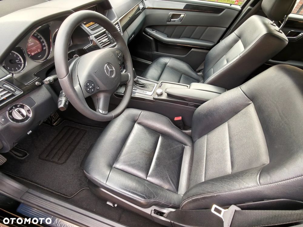 Mercedes-Benz Klasa E - 23