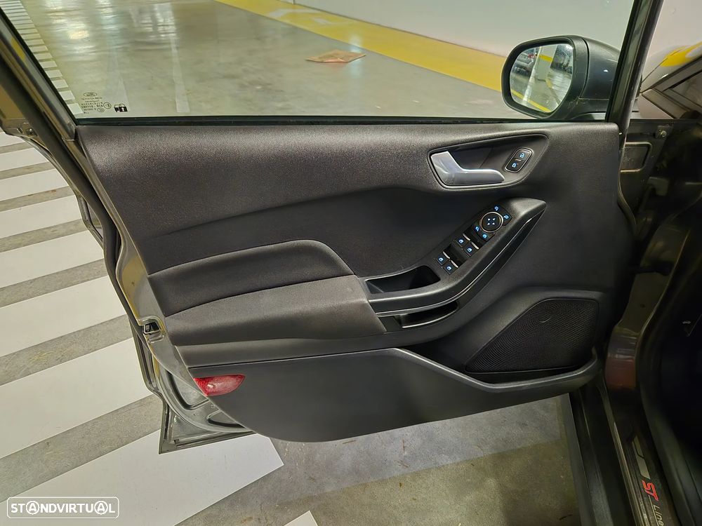 Ford Fiesta 1.0 EcoBoost ST-Line - 27