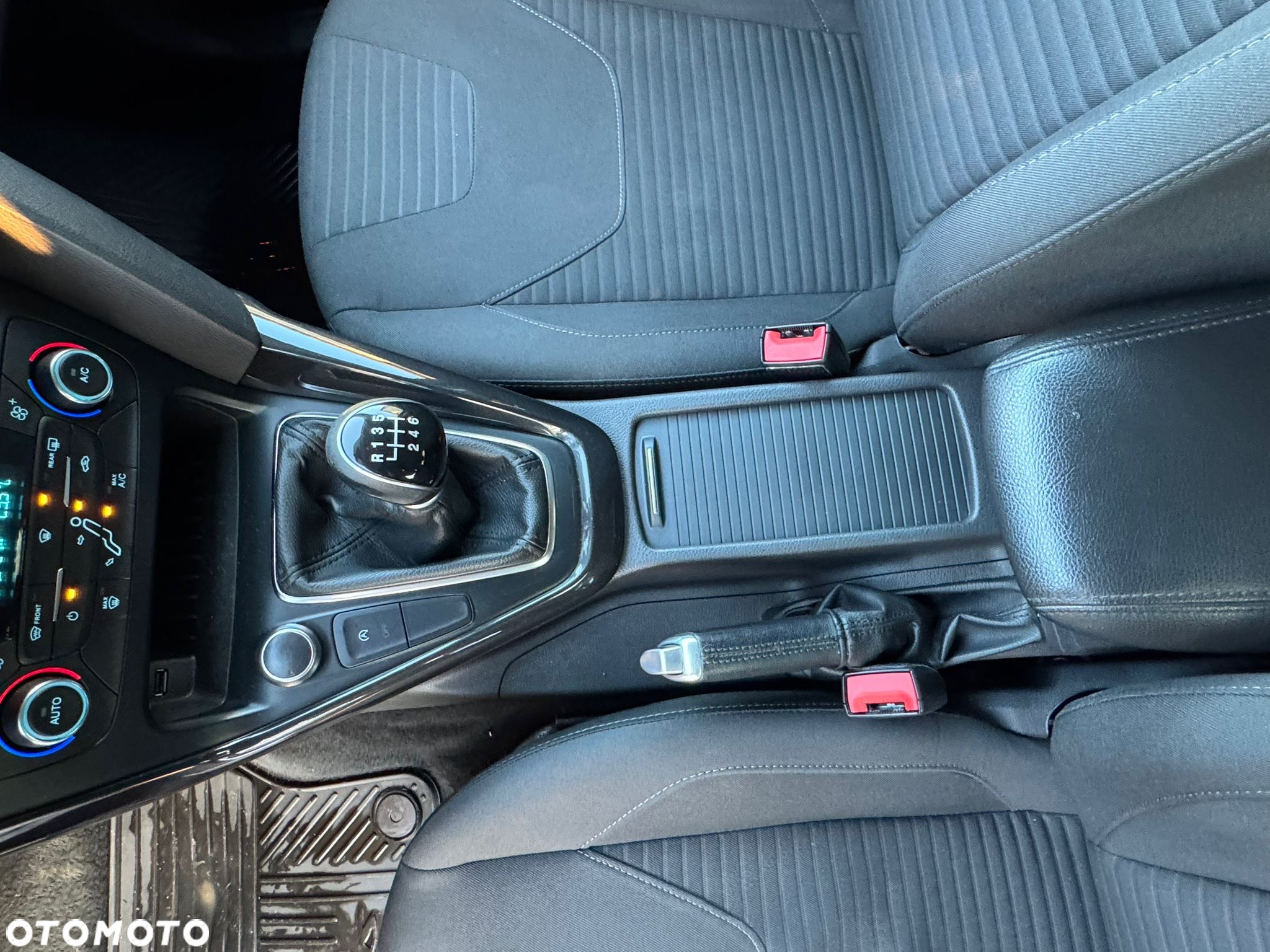 Ford Focus 1.5 EcoBoost Platinium X ASS - 16