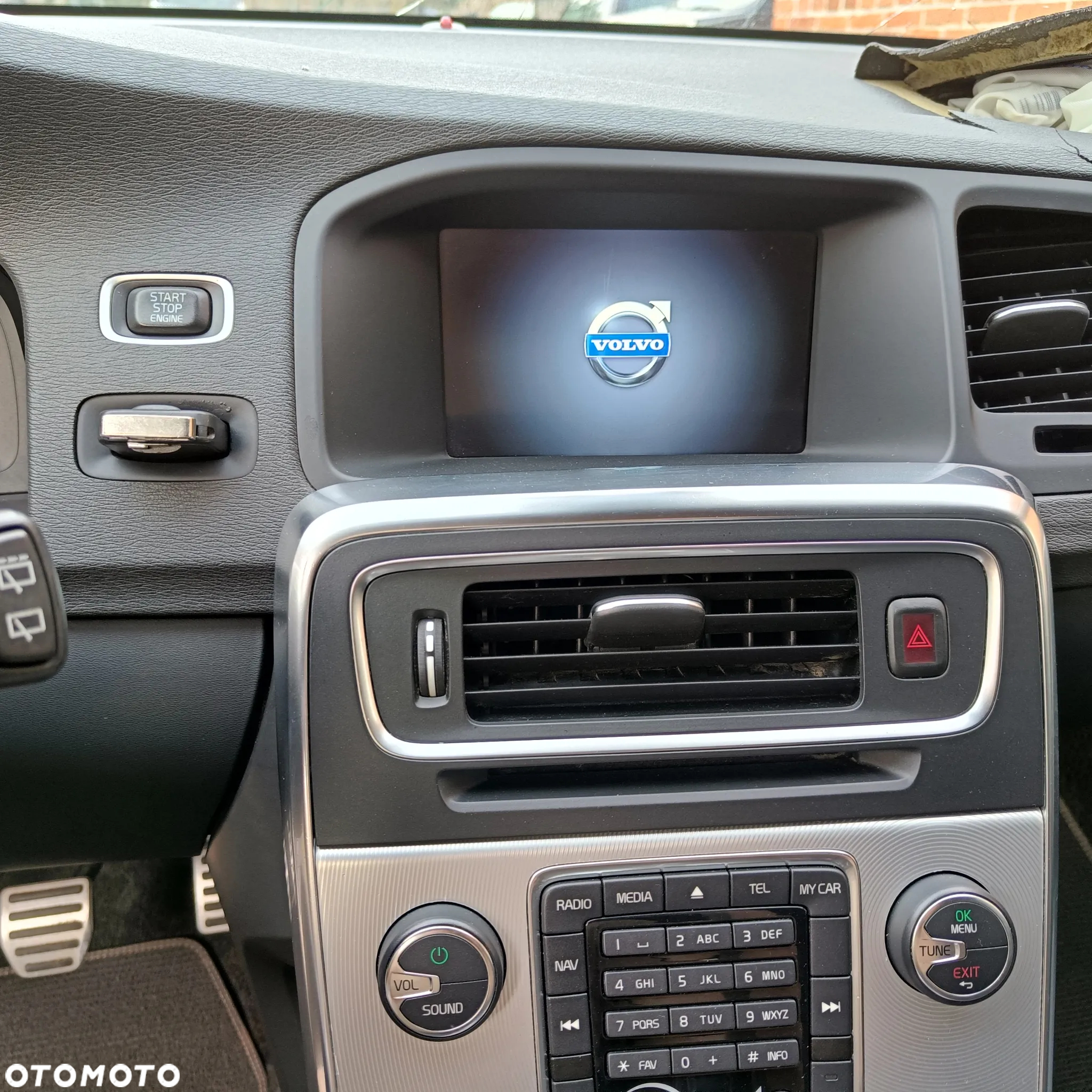 Volvo V60 T3 R-Design Kinetic - 8