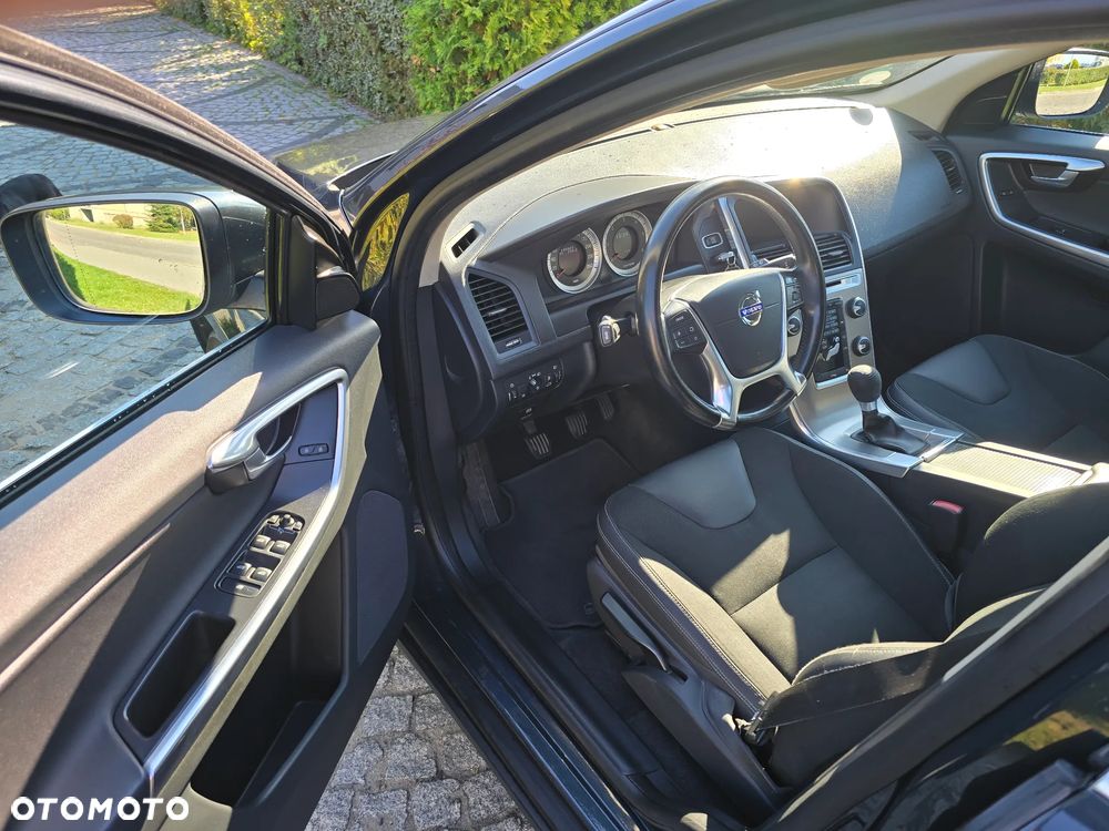 Volvo XC 60 DRIVe Momentum - 6