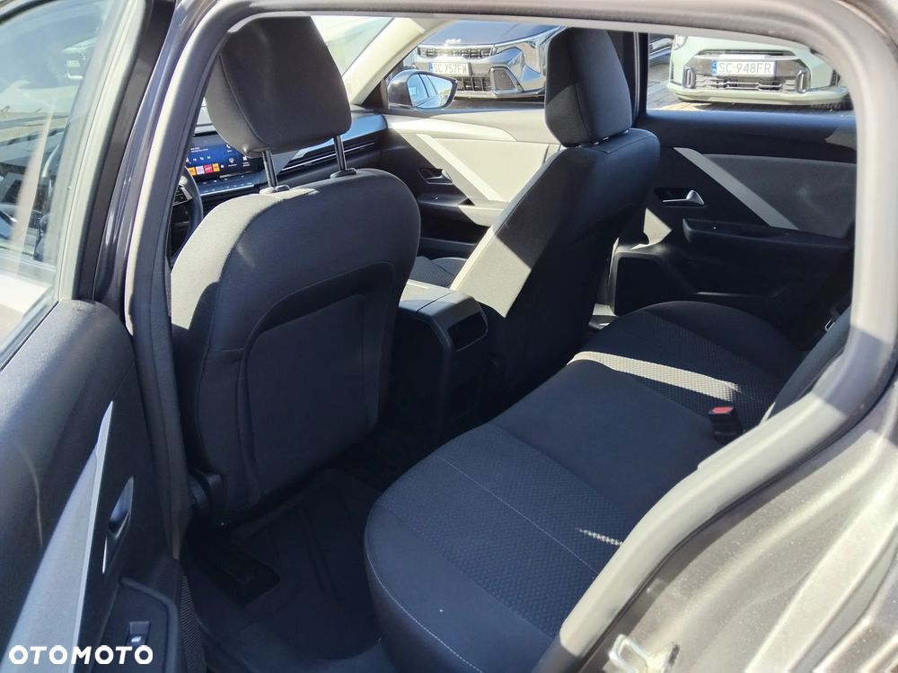 Opel Astra 1.2 T Edition S&S - 24