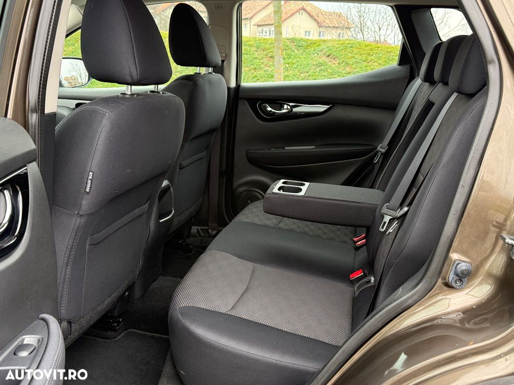 Nissan Qashqai 1.6 DCI ALL-MODE 4x4i ACENTA - 13