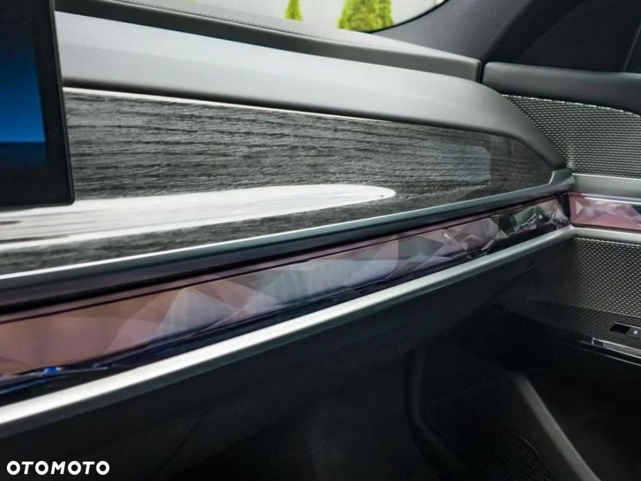 BMW Seria 7 - 8