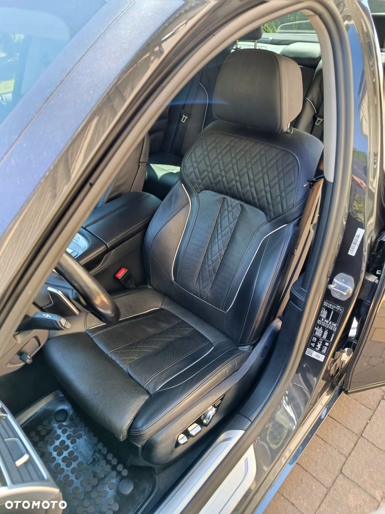 BMW Seria 7 740d xDrive - 21