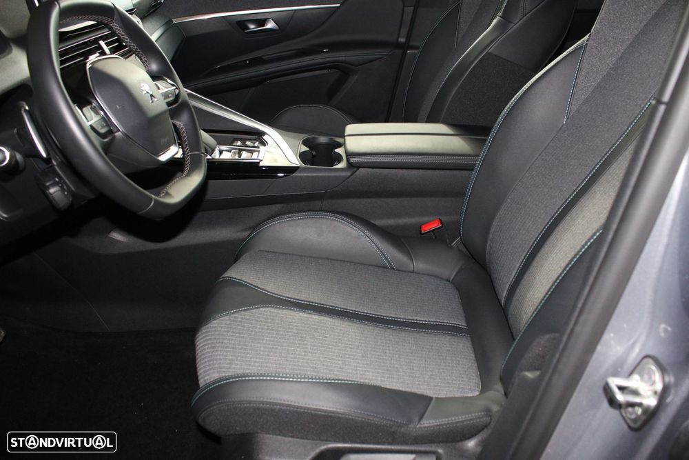 Peugeot 3008 1.6 Hybrid Allure Pack e-EAT8 - 16