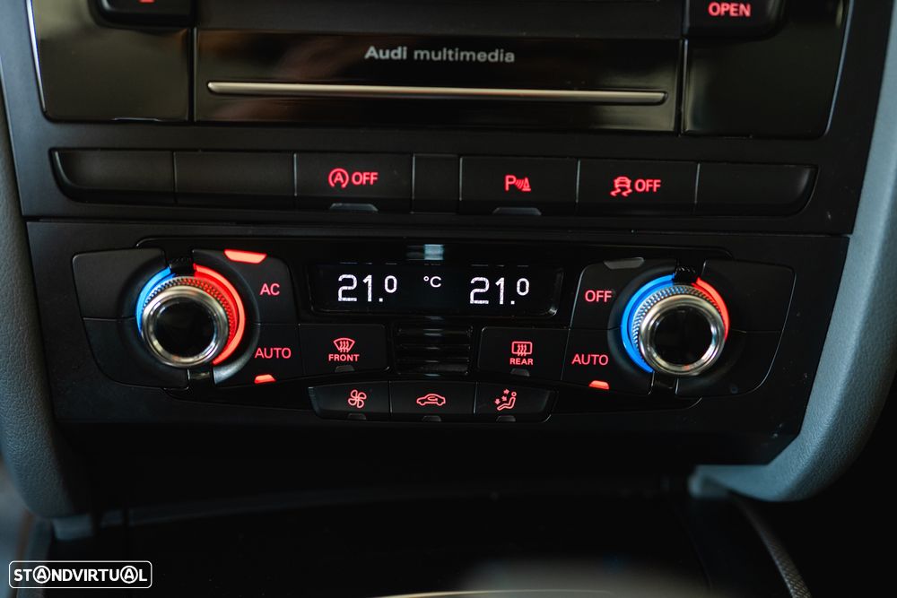 Audi A4 2.0 TDI multitronic Business Line Sport - 31