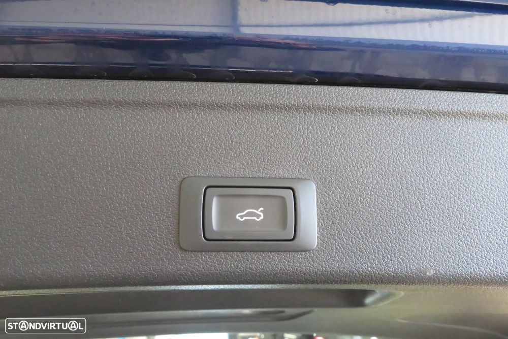 Audi A4 Avant 30 TDI Advanced S tronic - 25