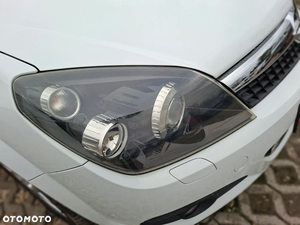 Opel Astra 1.8 Black&White - 13