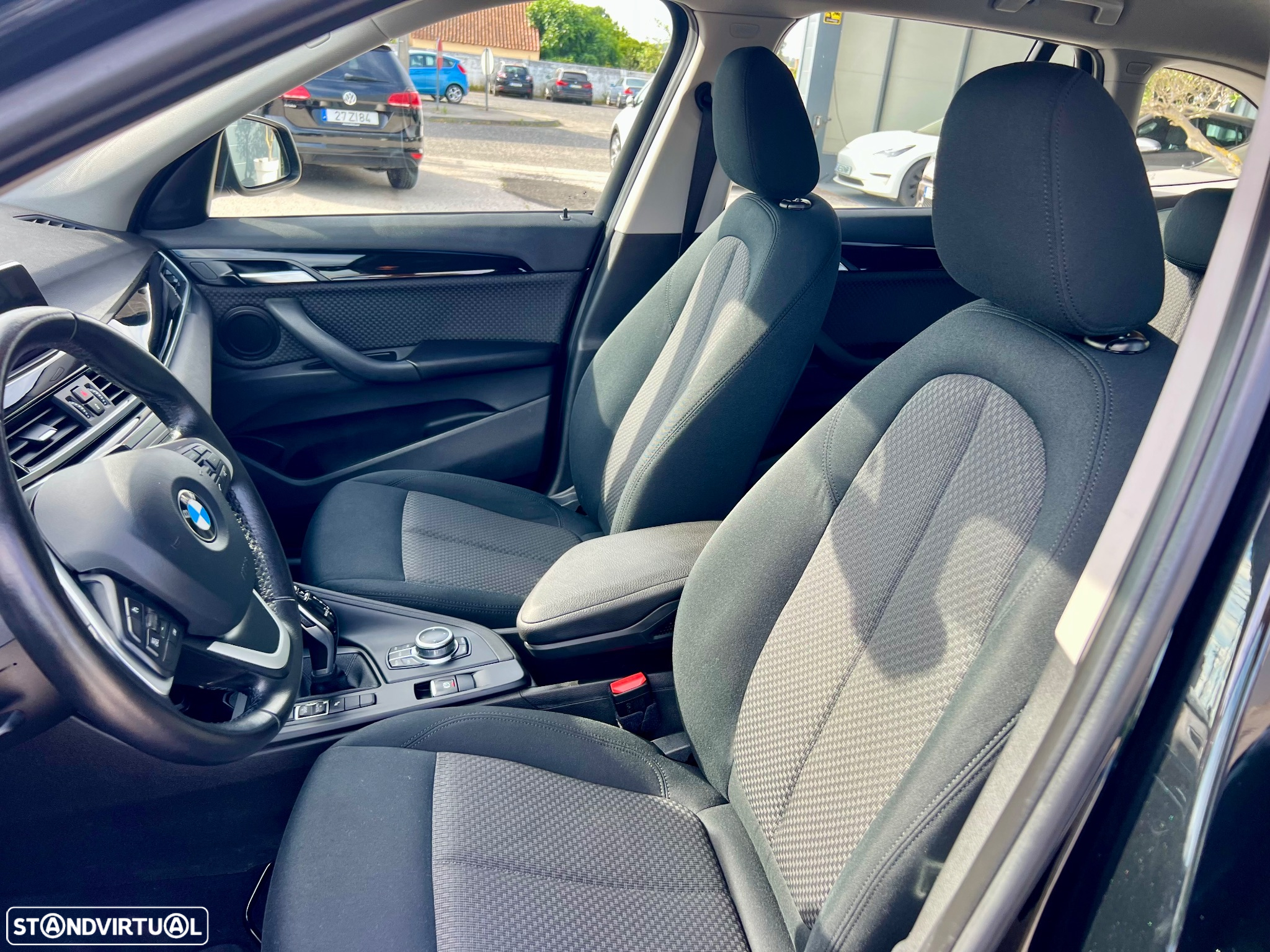 BMW X1 18 d sDrive Auto Line Sport - 14