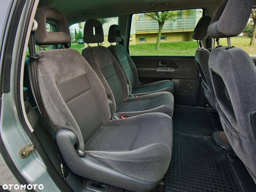 Ford Galaxy 1.9 TDI Ghia - 24