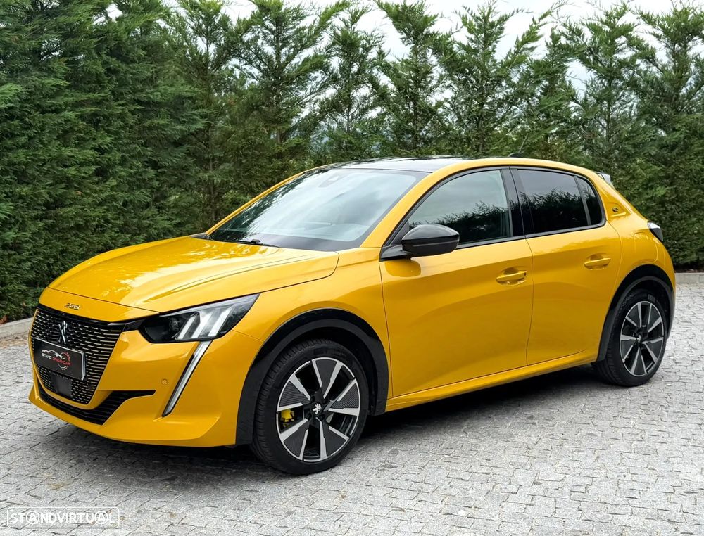 Peugeot e-208 GT Pack - 1