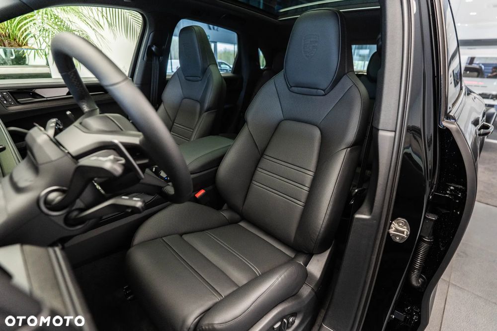 Porsche Cayenne E-Hybrid PHEV Black Edition - 12