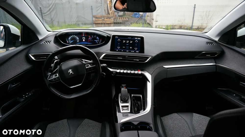 Peugeot 3008 BlueHDi 130 Stop & Start EAT8 Allure - 11