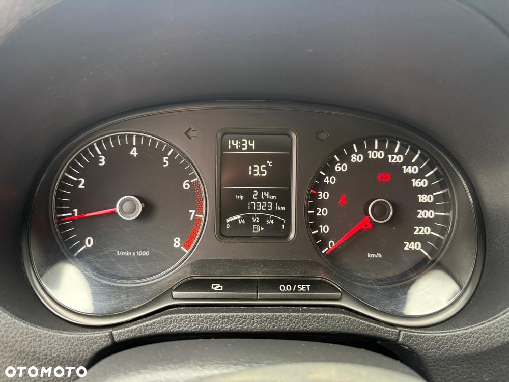 Volkswagen Polo 1.2 - 12