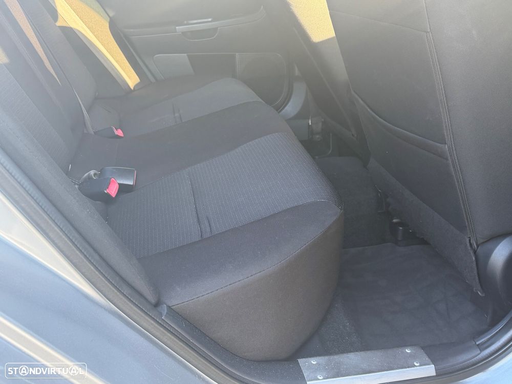 Mitsubishi Lancer - 9