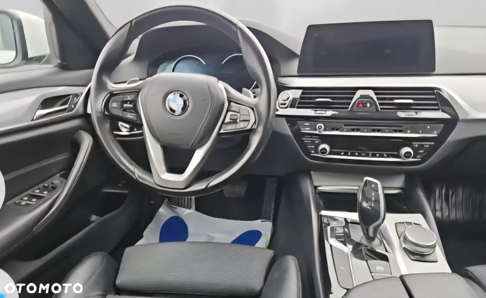 BMW Seria 5 525d Sport Line sport - 5