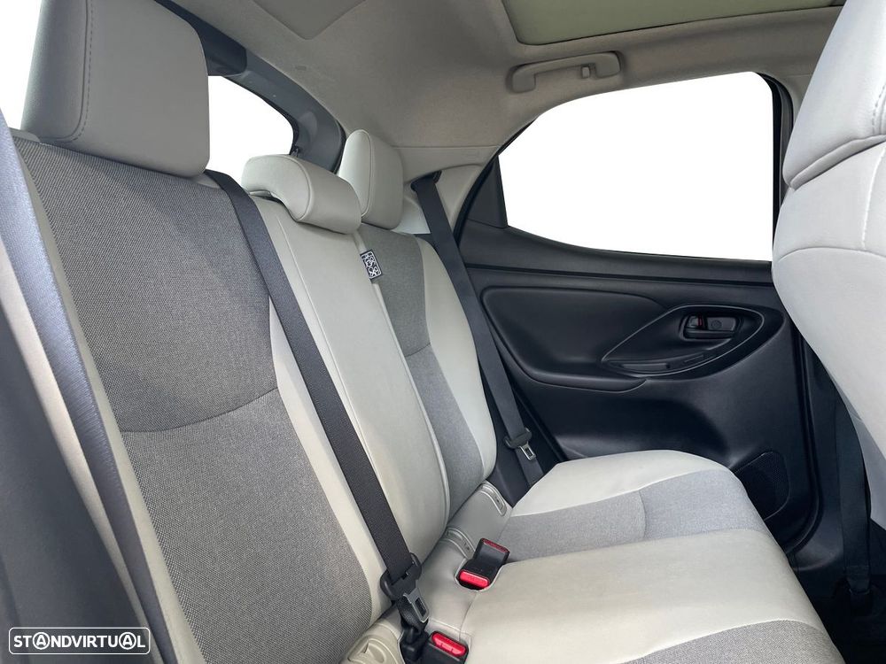 Toyota Yaris - 8