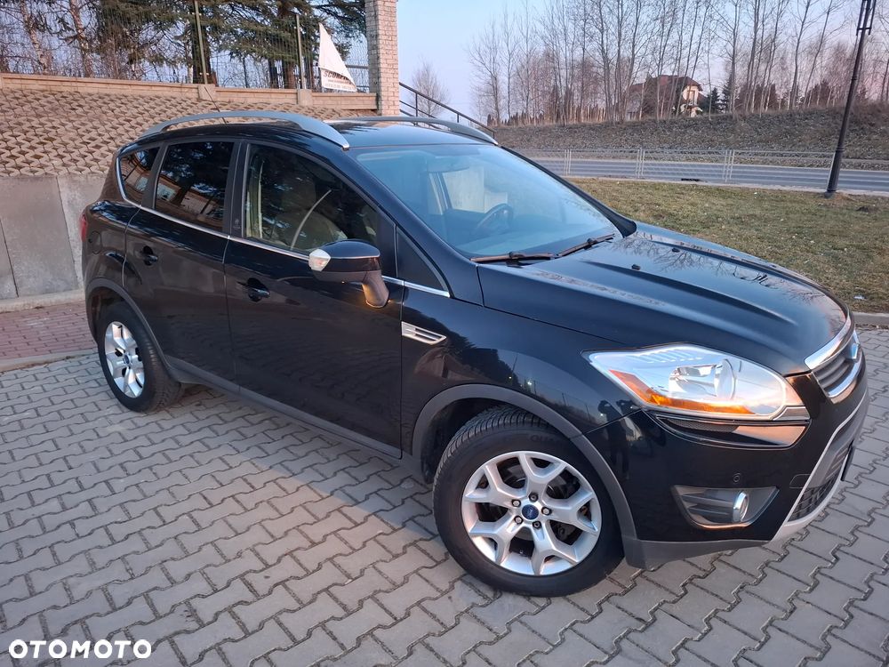Ford Kuga 2.0 TDCi 2x4 Titanium - 4
