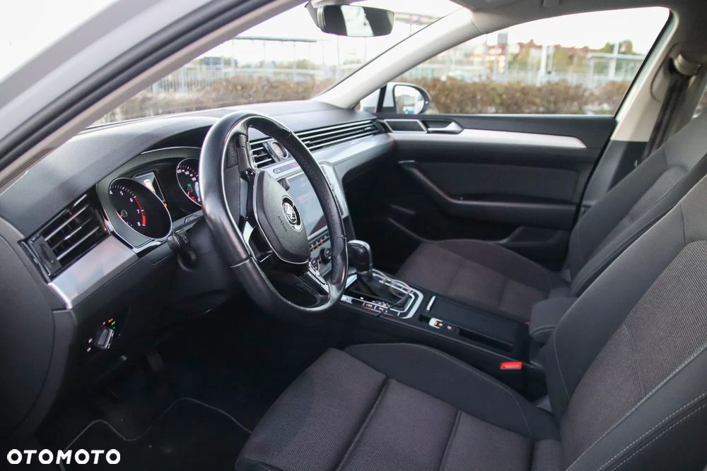 Volkswagen Passat 1.8 TSI BMT Comfortline DSG - 8