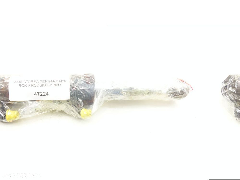 Zamiatarka Tennant M20 Siłownik Hydrauliczny 1038115 - 5