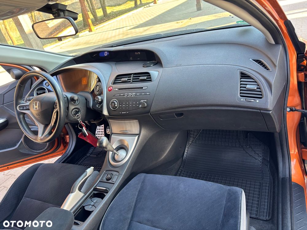 Honda Civic 1.8 Comfort - 16