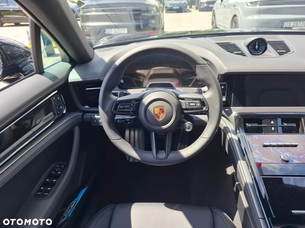 Porsche Panamera 4 - 21