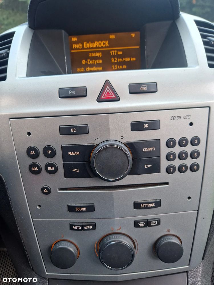 Opel Zafira - 19