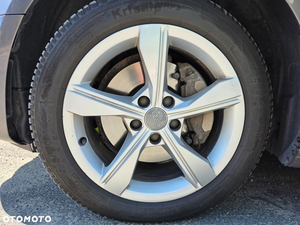 Audi A4 Avant 40 TDI S tronic sport - 12