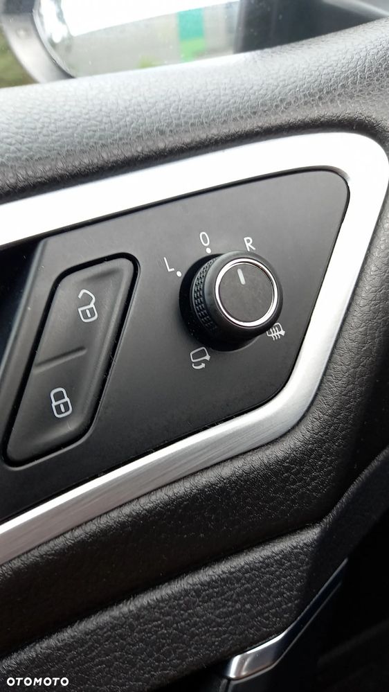 Volkswagen Golf 1.6 BlueTDI Cup - 26