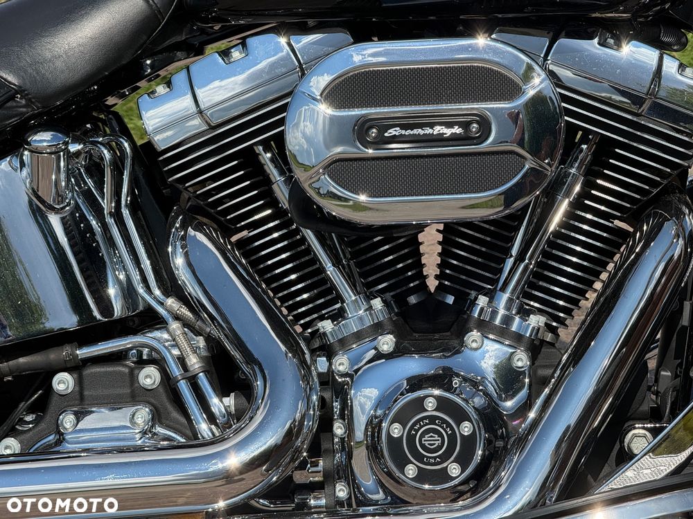 Harley-Davidson Softail Heritage Classic - 21