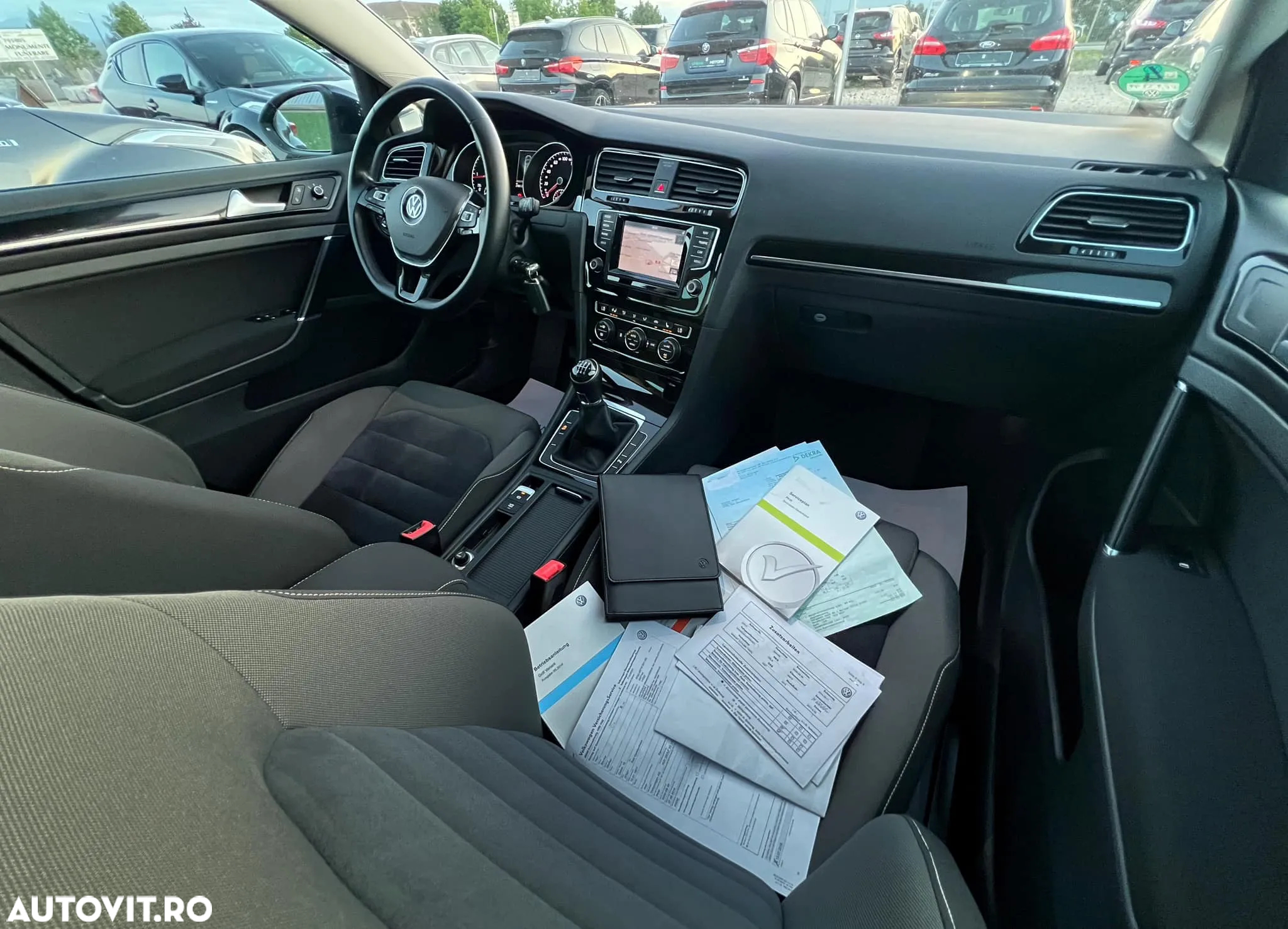 Volkswagen Golf 2.0 TDI Highline - 8