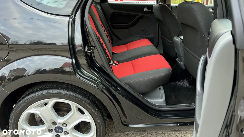 Ford Focus 1.6 Ti-VCT Black Magic - 24