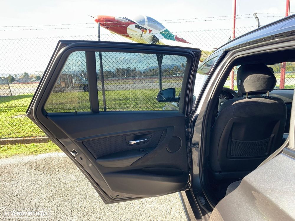 BMW 320 d Pack M - 49